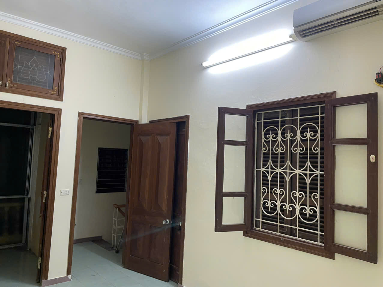 Cho thuê nhà nguyên căn Vũ Thạnh 3 tầng x 40m2, 3 ngủ, 2 WC, 10 triệu/th ở hộ gia đình - Ảnh 1